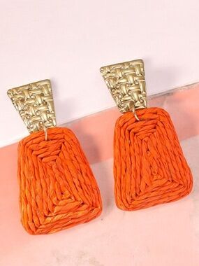 🔥🔥🆕Gold and Orange Woven Drop Raffia Earrings